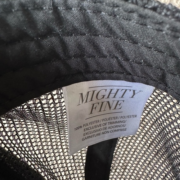 Youth trucker smiley face hat nwot - Picture 2 of 3